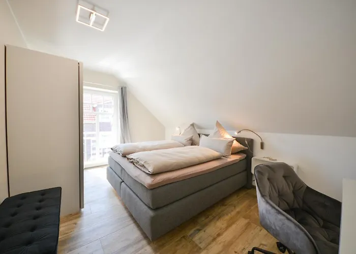 An Oolt Luechttoorn - Zedeliusstr 8